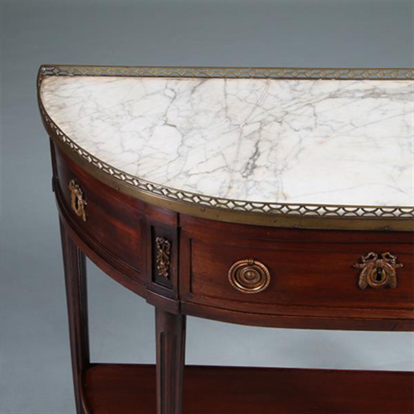 Grote foto lodewijk xvi wandtafel met marmer blad met bronzen galerijtje ca 1790 no.260670 antiek en kunst stoelen en banken