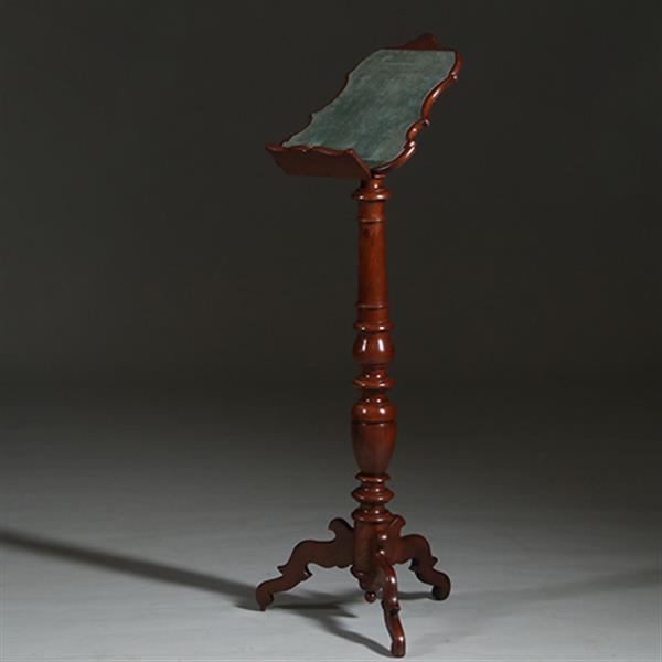 Grote foto essenhouten lezenaar of bijbelstandaard ca 1890 het blad geschulpt en met leer belegd. no.260625 antiek en kunst stoelen en banken