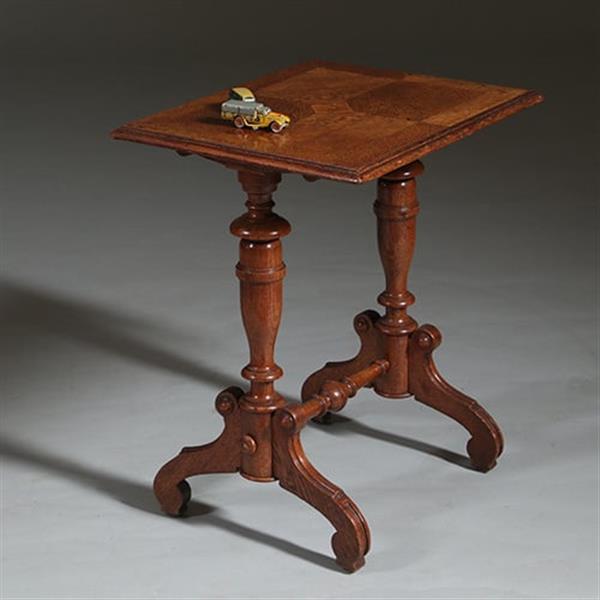 Grote foto eenvoudig eiken bijzettafeltje in mooie oude kleur ca 1885 hollands no262210 antiek en kunst stoelen en banken