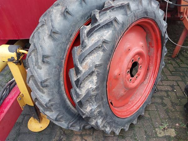 Grote foto cultuurwielen deutz 9.5 r32 agrarisch wielen