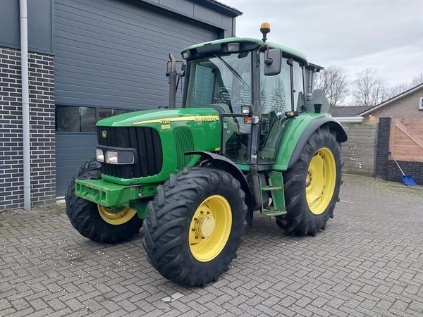 Grote foto john deere 6120 agrarisch tractoren