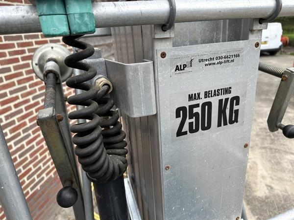 Grote foto alp 2 persoons lift 220 volt ex overheid doe het zelf en verbouw hoogwerkers