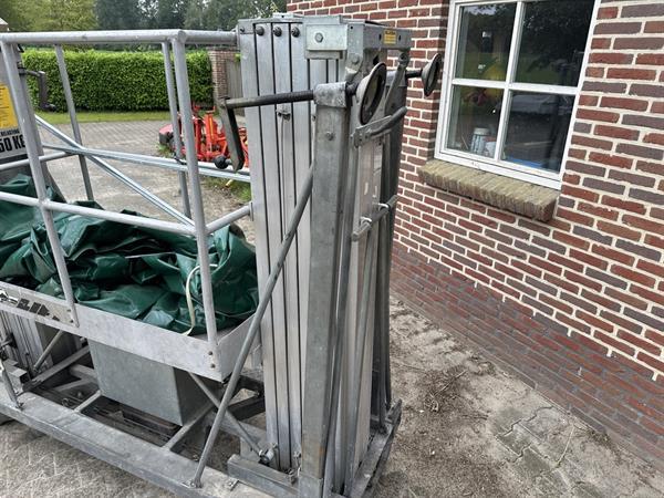 Grote foto alp 2 persoons lift 220 volt ex overheid doe het zelf en verbouw hoogwerkers