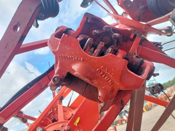 Grote foto kuhn schudder agrarisch harken