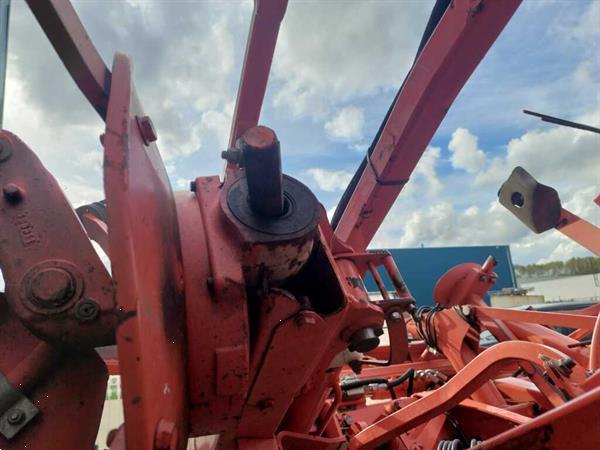 Grote foto kuhn schudder agrarisch harken