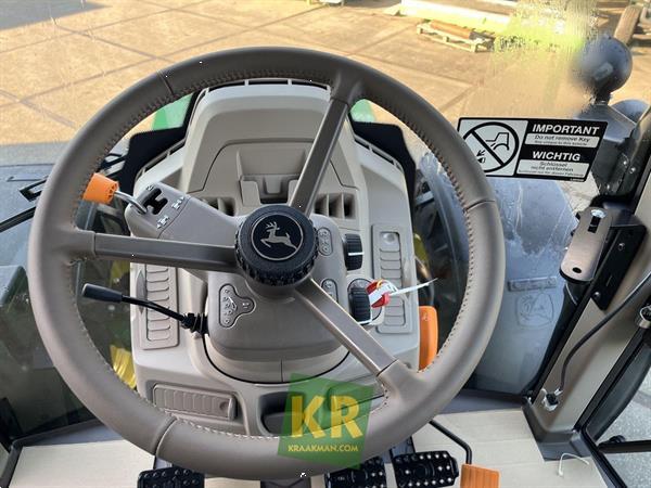Grote foto john deere 6120m 692396 agrarisch tractoren