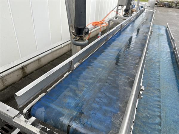 Grote foto seda dubbele transportband voor het spoelen van pompoenen en kisten met bladgroenten agrarisch tuinbouw
