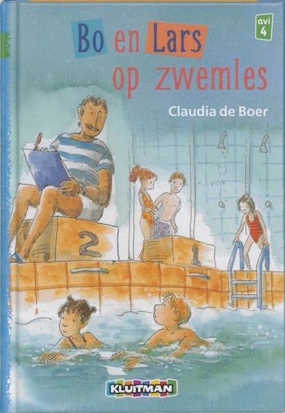Grote foto bo en lars op zwemles klavertje twee serie boeken jeugd 13 jaar en ouder