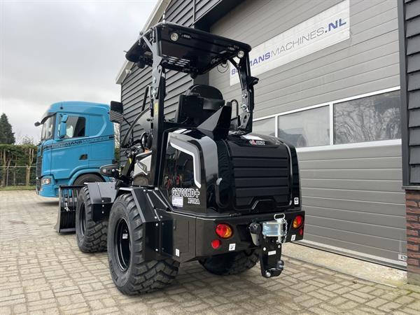 Grote foto giant g2700 x tra hd black edition minishovel nieuw 815 lease agrarisch shovels