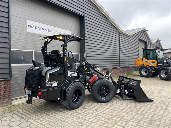 Grote foto giant g2700 x tra hd black edition minishovel nieuw 815 lease agrarisch shovels
