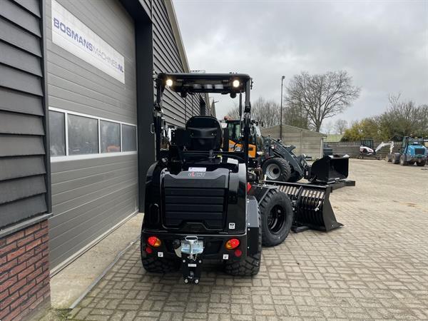 Grote foto giant g2700 x tra hd black edition minishovel nieuw 815 lease agrarisch shovels