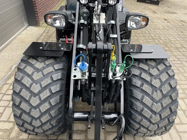 Grote foto giant g2700 x tra hd black edition minishovel nieuw 815 lease agrarisch shovels