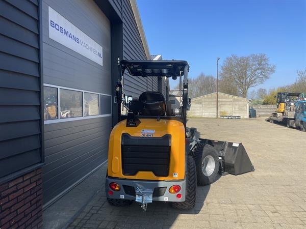 Grote foto giant g2700 x tra hd minishovel nieuw x trac banden flitslampen agrarisch shovels
