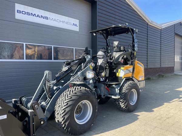 Grote foto giant g2700 x tra hd minishovel nieuw x trac banden flitslampen agrarisch shovels