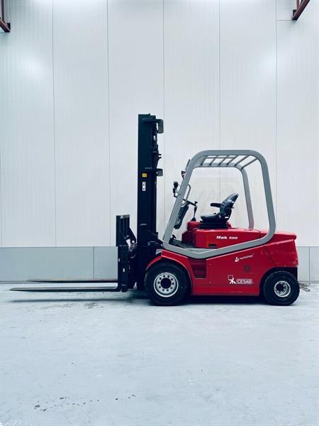 Grote foto cesab mak500 agrarisch heftrucks