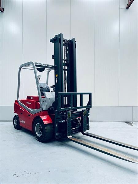 Grote foto cesab mak500 agrarisch heftrucks