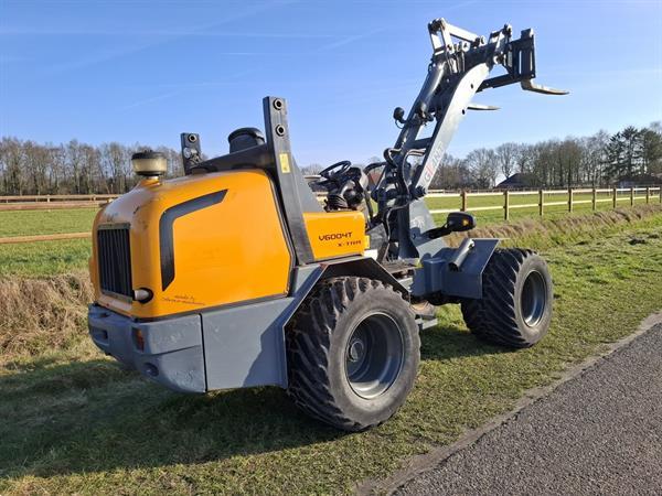 Grote foto giant v6004t xtra wiellader midishovel agrarisch shovels