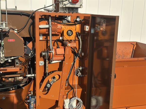 Grote foto javo super mega potmachine met dubbele pneumatische potdispenser agrarisch tuinbouw