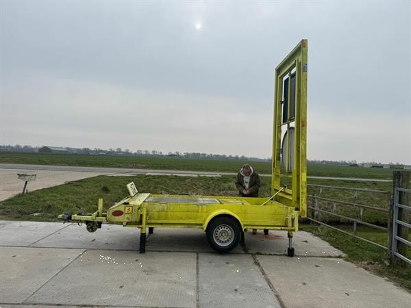 Grote foto wegmarkering aanhanger agrarisch aanhangwagens