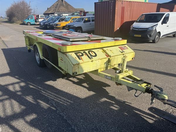 Grote foto wegmarkering aanhanger agrarisch aanhangwagens