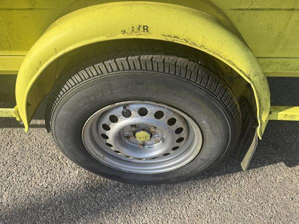 Grote foto wegmarkering aanhanger agrarisch aanhangwagens