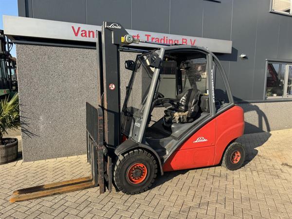 Grote foto heftruck linde h35d triplo550 freelift sideshift 2007 vw diesel agrarisch heftrucks