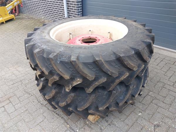 Grote foto international wielen 420 85 r38 agrarisch wielen