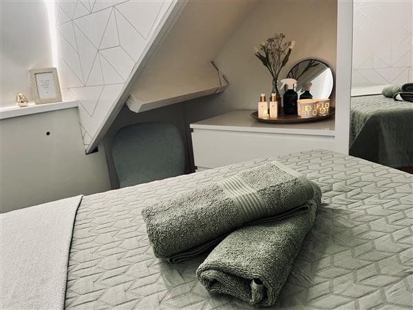 Grote foto vier handen massage diensten en vakmensen masseurs en massagesalons
