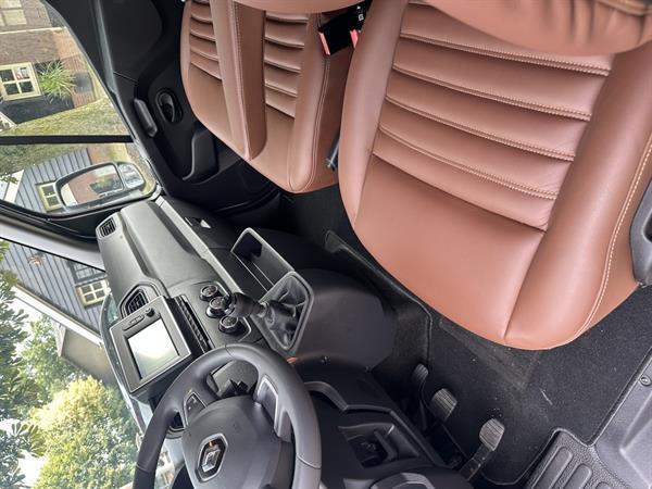 Grote foto horsetruck paardenvrachtwagen renault mast atm nieuw 2025 hengstenuitvoering bpm vrij doe het zelf en verbouw vrachtwagens