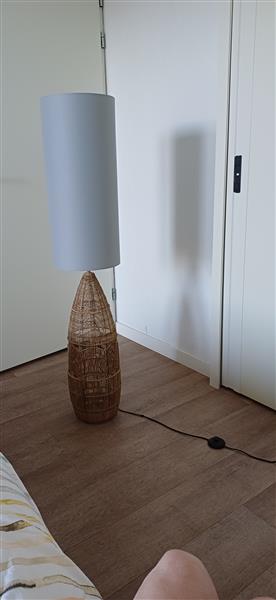 Grote foto sfeervolle lage vloerlamp huis en inrichting vloerlampen