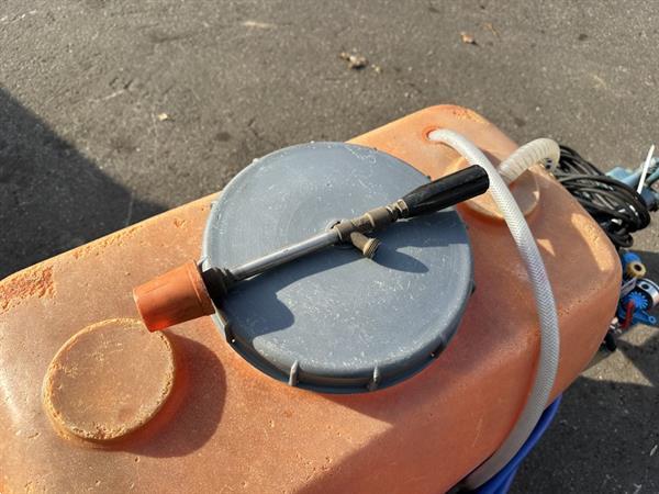 Grote foto empas 15 45 200e spuitwagen 200 liter agrarisch onkruidbestrijding