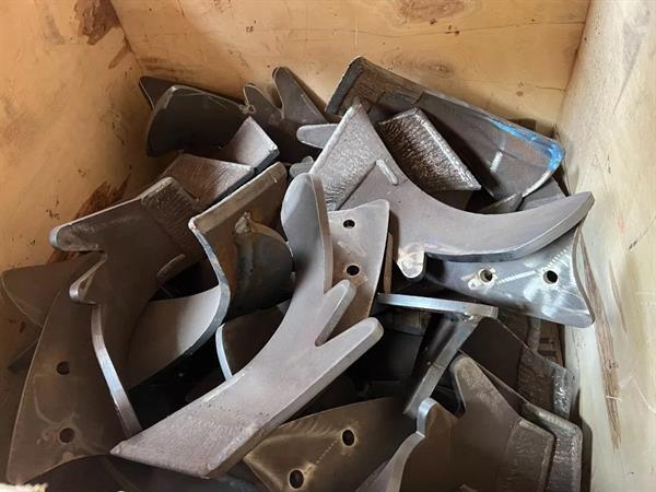 Grote foto diversen gramegna farmtec ermo kramer eco en meer spitmachine aandrijvingen en onderdelen roterend k agrarisch ploegen
