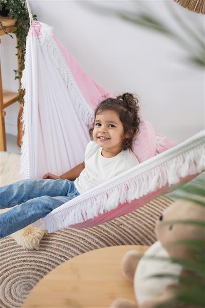 Grote foto luxe hangmat roze met franjes pink cloud pink cloud kinderen en baby complete kinderkamers