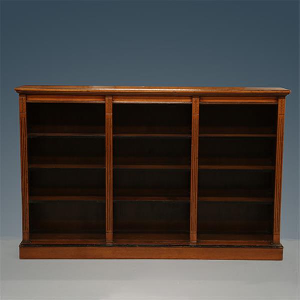 Grote foto lage en brede open boekenkast noten met zwarte accenten ca 1880 no.260610 antiek en kunst stoelen en banken