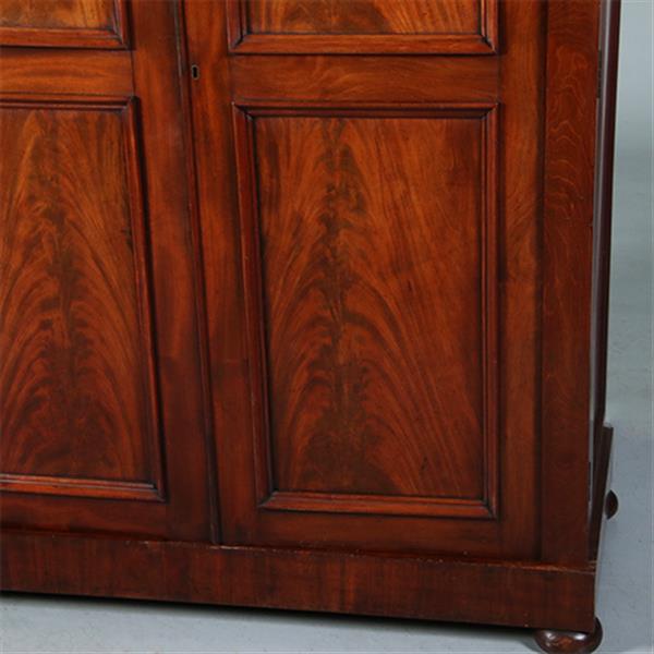 Grote foto victoriaans garderobe kast of kapstok met deuren praktisch interieur ca 1870 no.270115 antiek en kunst stoelen en banken