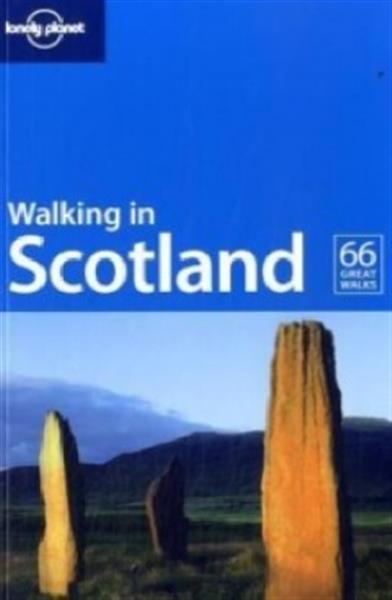 Grote foto walking in scotland boeken overige boeken