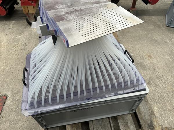 Grote foto lehners handmatige zaaimachine voor trays met 216 cellen agrarisch tuinbouw
