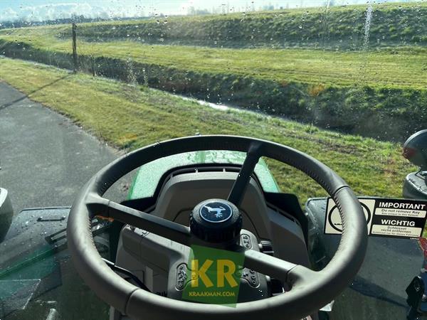 Grote foto john deere 6120m 692391 agrarisch tractoren
