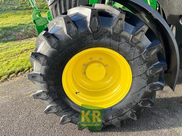 Grote foto john deere 6120m 692391 agrarisch tractoren