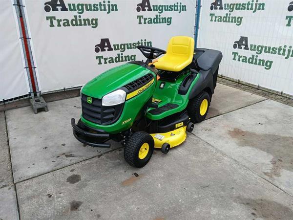 Grote foto john deere zitmaaier tuin en terras zitmaaiers