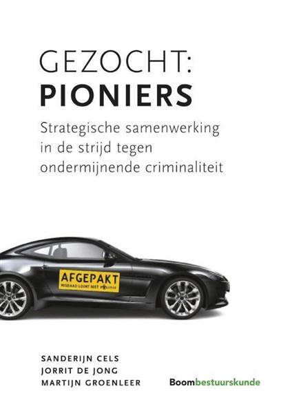 Grote foto gezocht pioniers boeken politiek en maatschappij