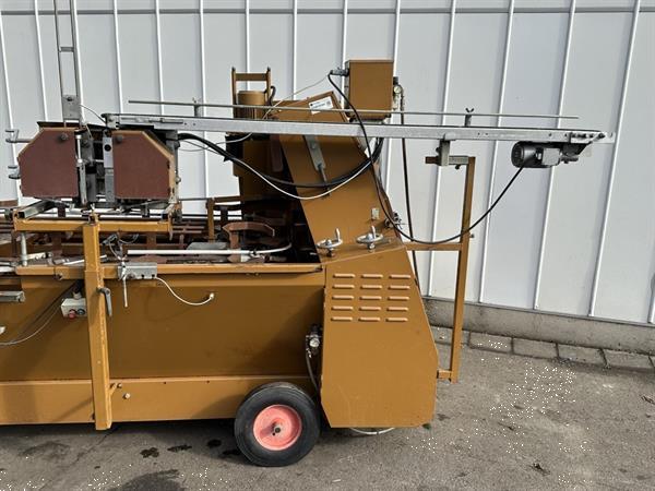 Grote foto javo standaard potmachine met pn. in en afzetter boor en vergrootte grondbak agrarisch tuinbouw