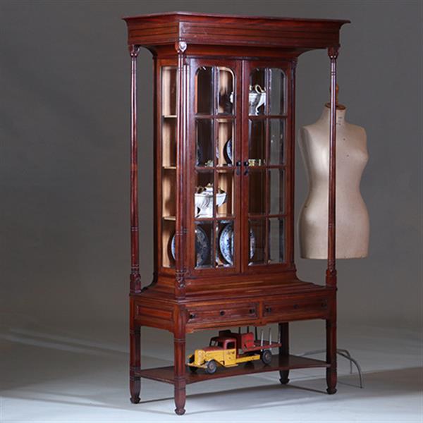 Grote foto salonmeubel vitrinekast of display cabinet vermoedelijk van of omgeving van den bosch en berlage n antiek en kunst stoelen en banken
