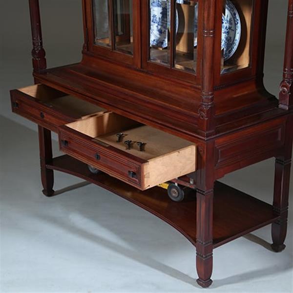 Grote foto salonmeubel vitrinekast of display cabinet vermoedelijk van of omgeving van den bosch en berlage n antiek en kunst stoelen en banken