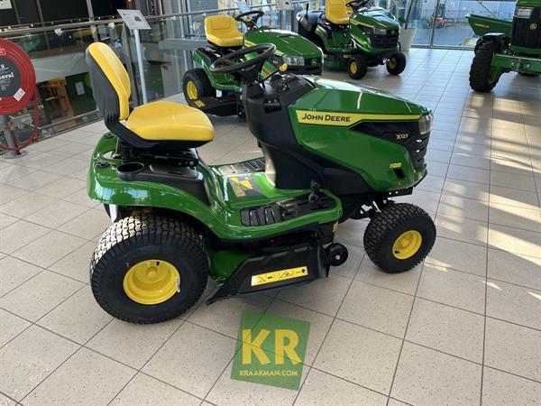 Grote foto john deere x127 692300 tuin en terras zitmaaiers