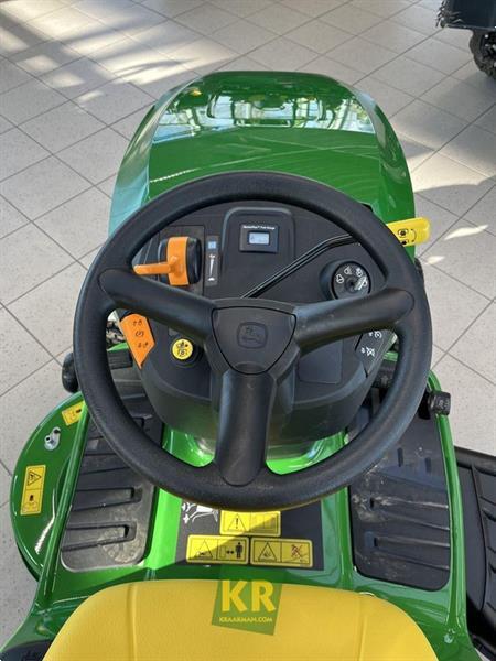 Grote foto john deere x127 692301 tuin en terras zitmaaiers