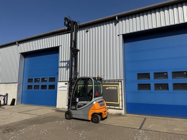 Grote foto vs 22104 elektrische triplex heftruck still rx20 20 vorkenspreider agrarisch heftrucks