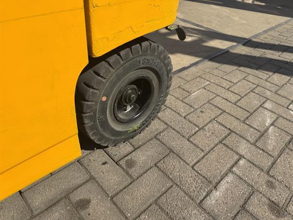 Grote foto vs 22115 elektrische triplex 3 ton heftruck jungheinrich efg 430k agrarisch heftrucks