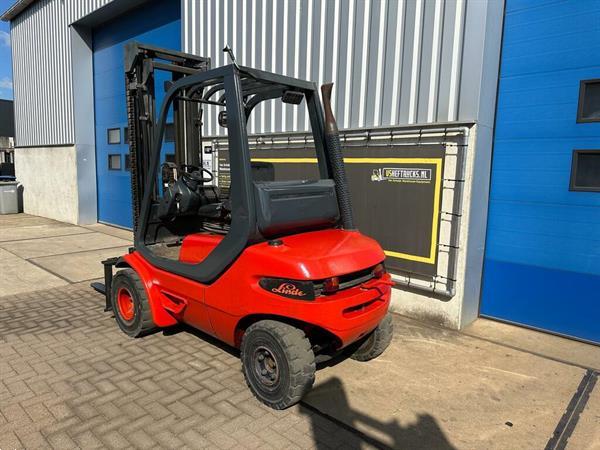 Grote foto vs 22117 diesel triplex heftruck linde h30d freelift sideshift agrarisch heftrucks