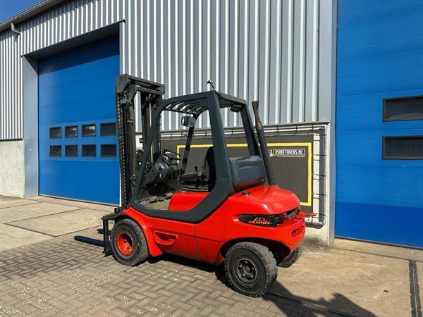 Grote foto vs 22117 diesel triplex heftruck linde h30d freelift sideshift agrarisch heftrucks